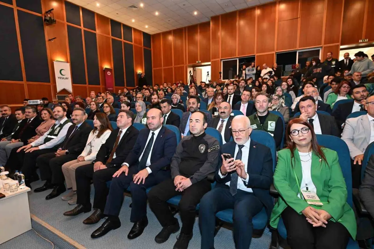 anadolu-universitesinde-yesilayfest-basladi
