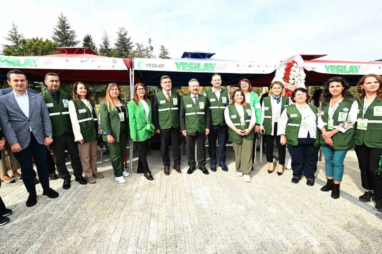 anadolu-universitesinde-yesilayfest-basladi