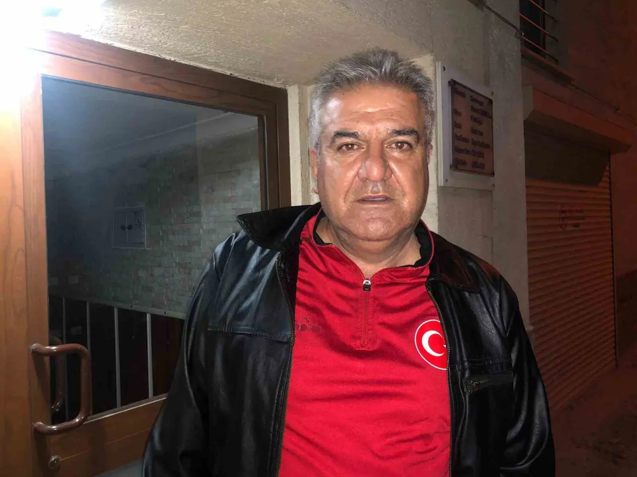 balikesirdeki-deprem-eskisehirde-de-hissedildi-vatandaslar-sokaga-cikti