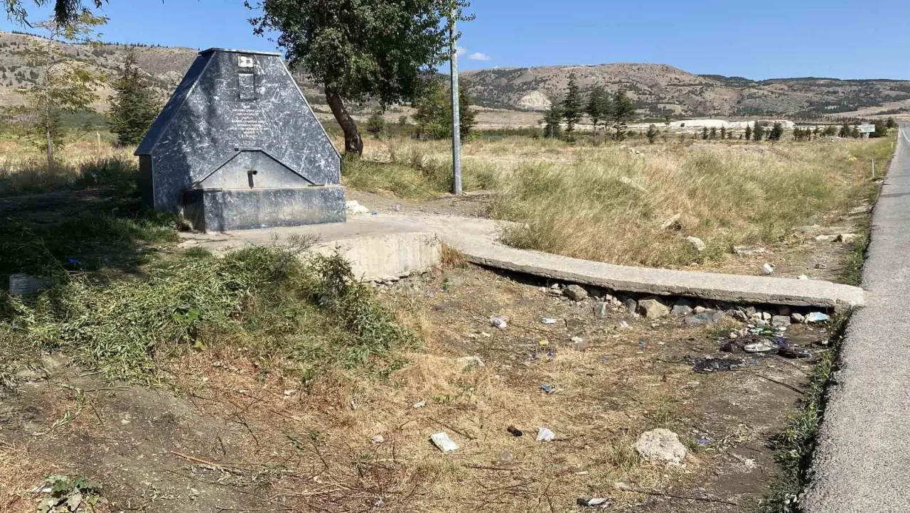 sehidin-hayrina-yapilan-cesme-3uncu-defa-tahrip-edildi