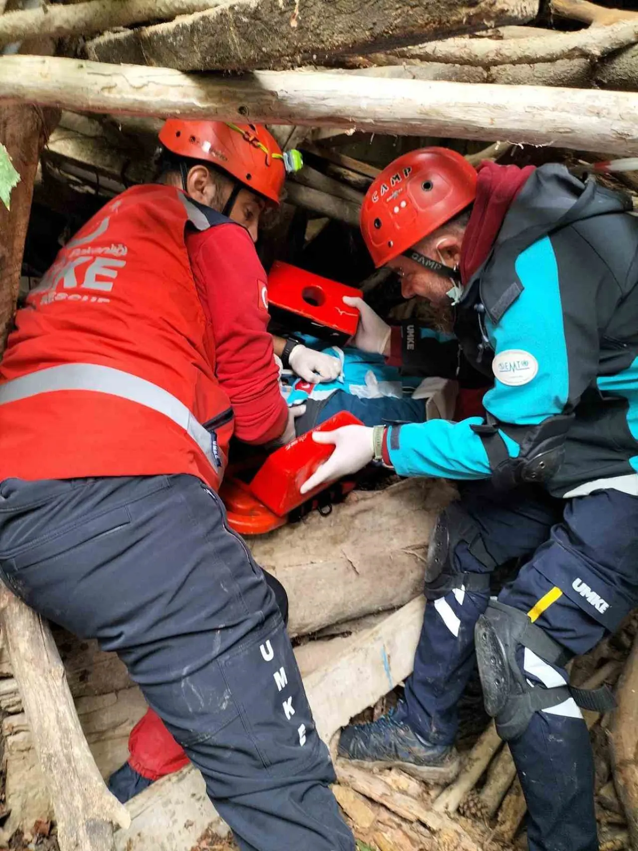 bilecikte-62-buyuklugundeki-yasanabilecek-bir-depremin-tatbikati-yapildi