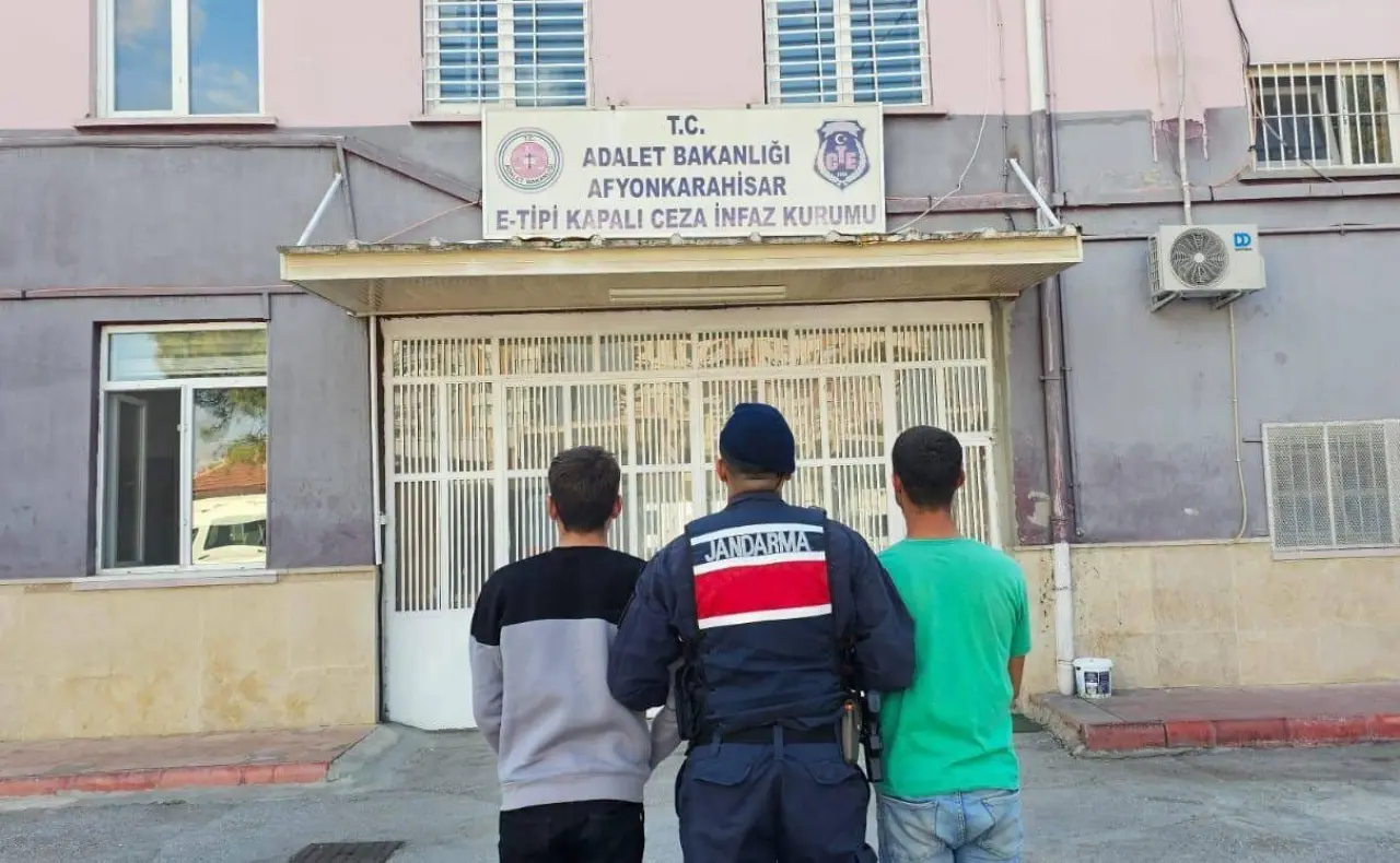 uyusturucu-operasyonunda-2-kisi-tutuklandi