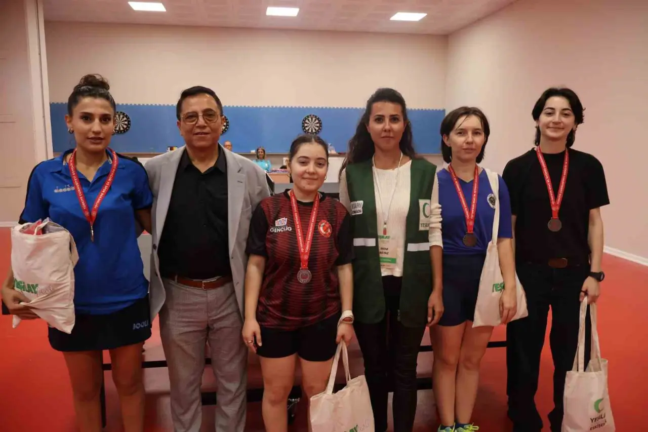 anadolu-universitesinde-masa-tenisi-heyecani