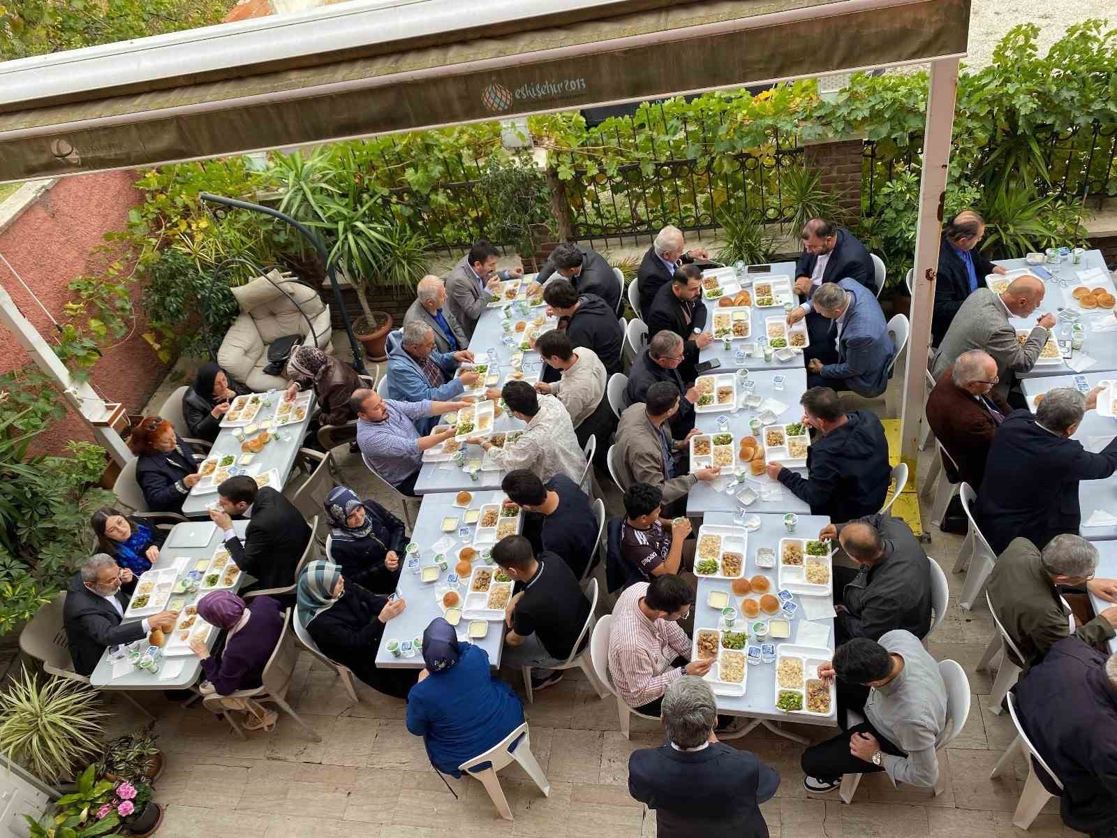 eskisehir-turk-ocaginda-vefa-gunu