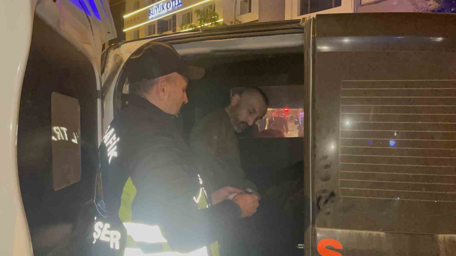 polisin-dur-ihtarina-uymayan-aractan-uyusturucu-cikti