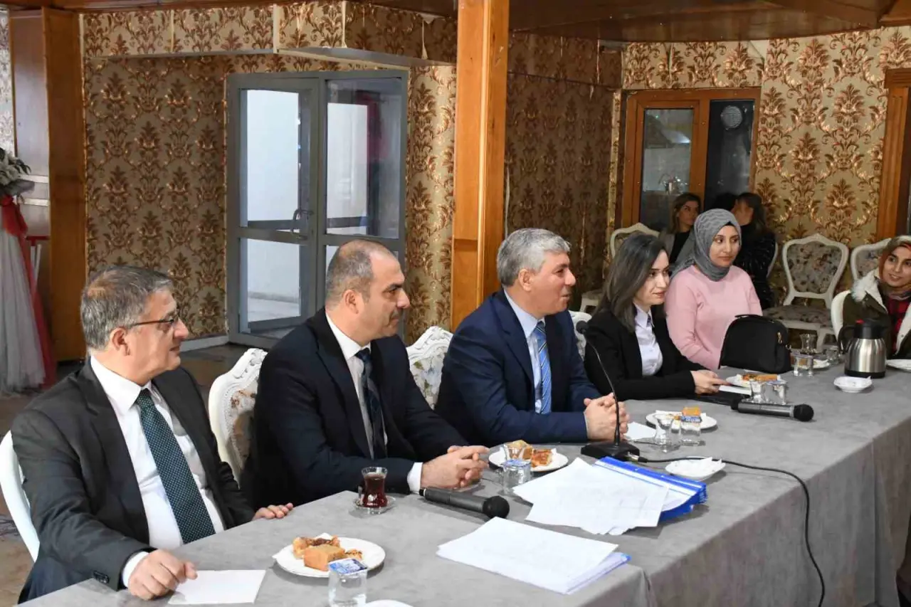 meb-basmufettisi-tunc-eskisehirde-yurutulen-calismalari-degerlendirdi