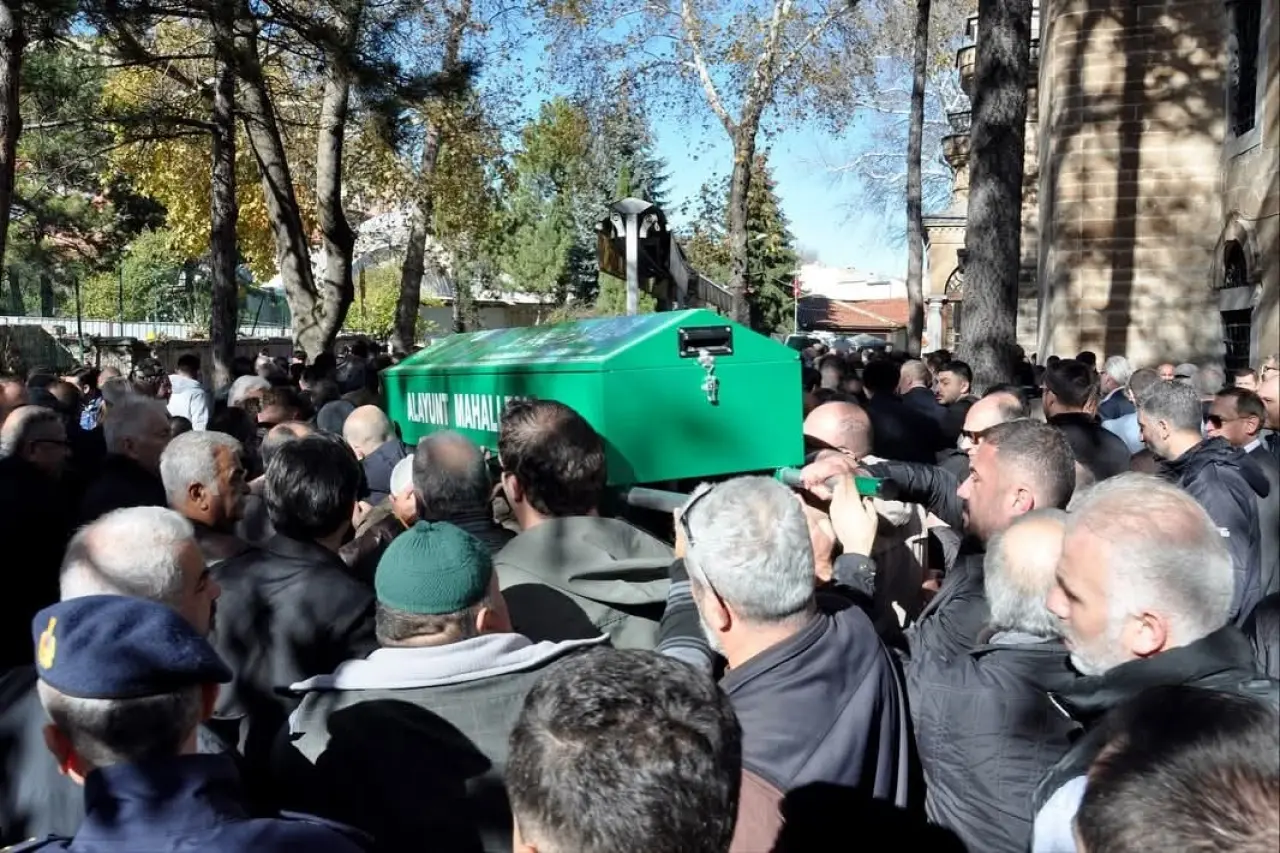 kutahya-osbnin-duayen-ismi-bekir-eskioglu-son-yolculuguna-ugurlandi