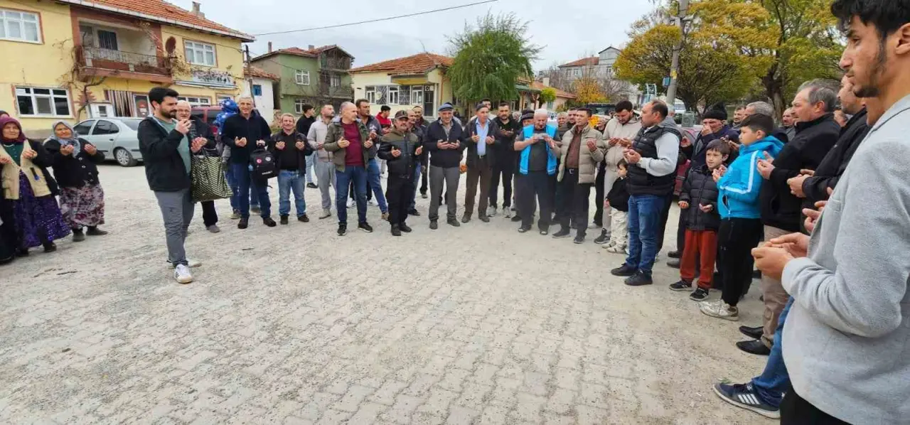 hisarcikta-36-kisilik-umre-kafilesi-kutsal-topraklara-ugurlandi