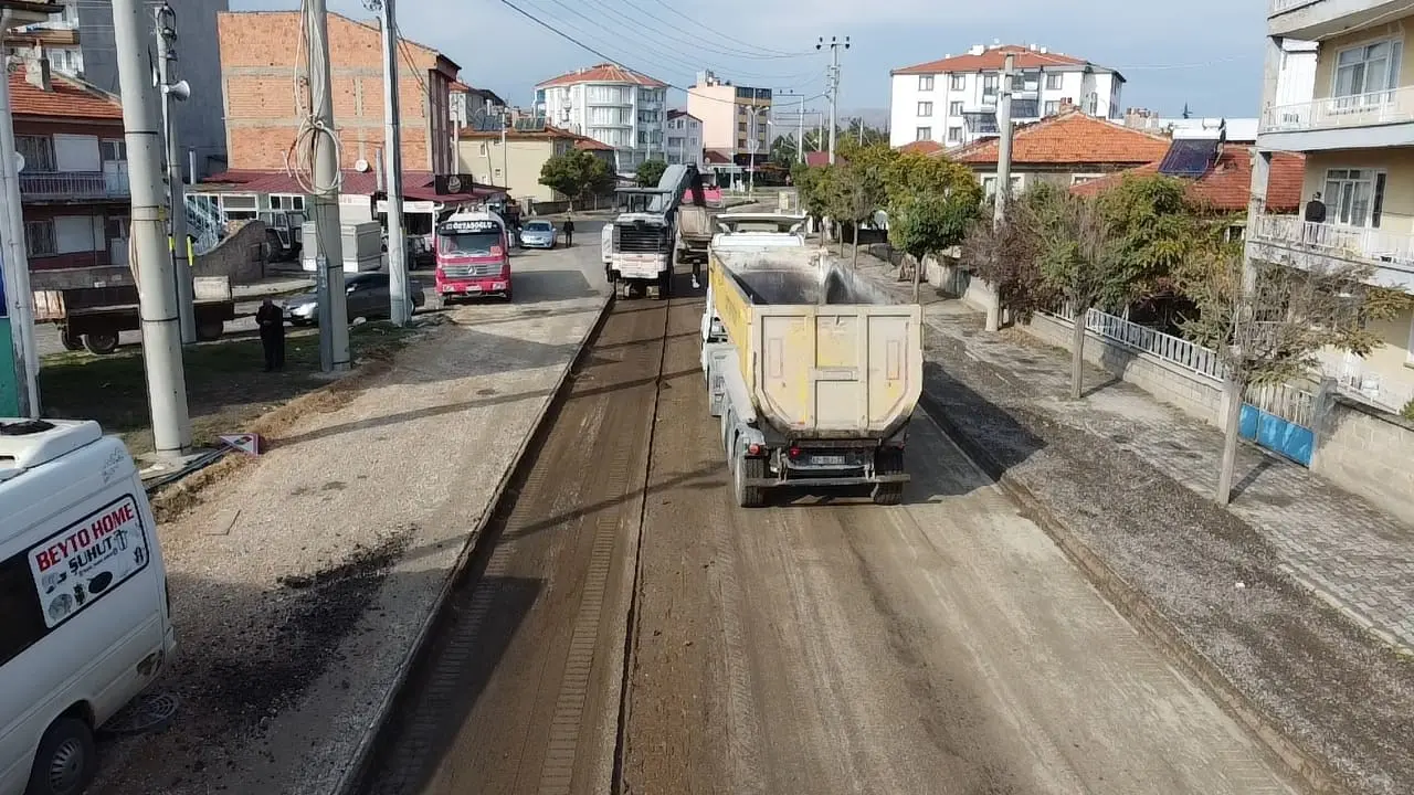 suhutda-ust-yapi-calismalari-devam-ediyor