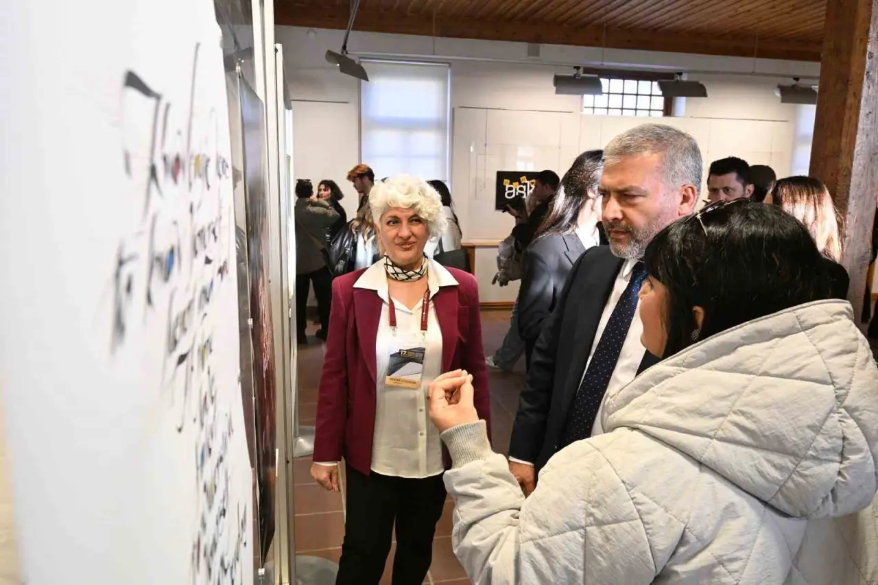 yunus-emre-sergisi-ziyaretcilere-kapilarini-acti