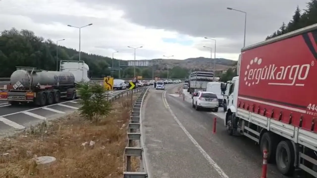 bilecik-eskisehir-kara-yolunda-tek-serit-uygulamasi