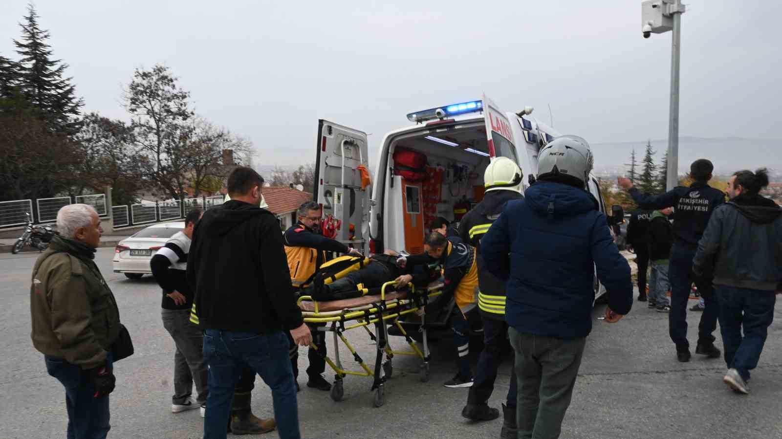eskisehirde-feci-kaza-2-agir-yarali