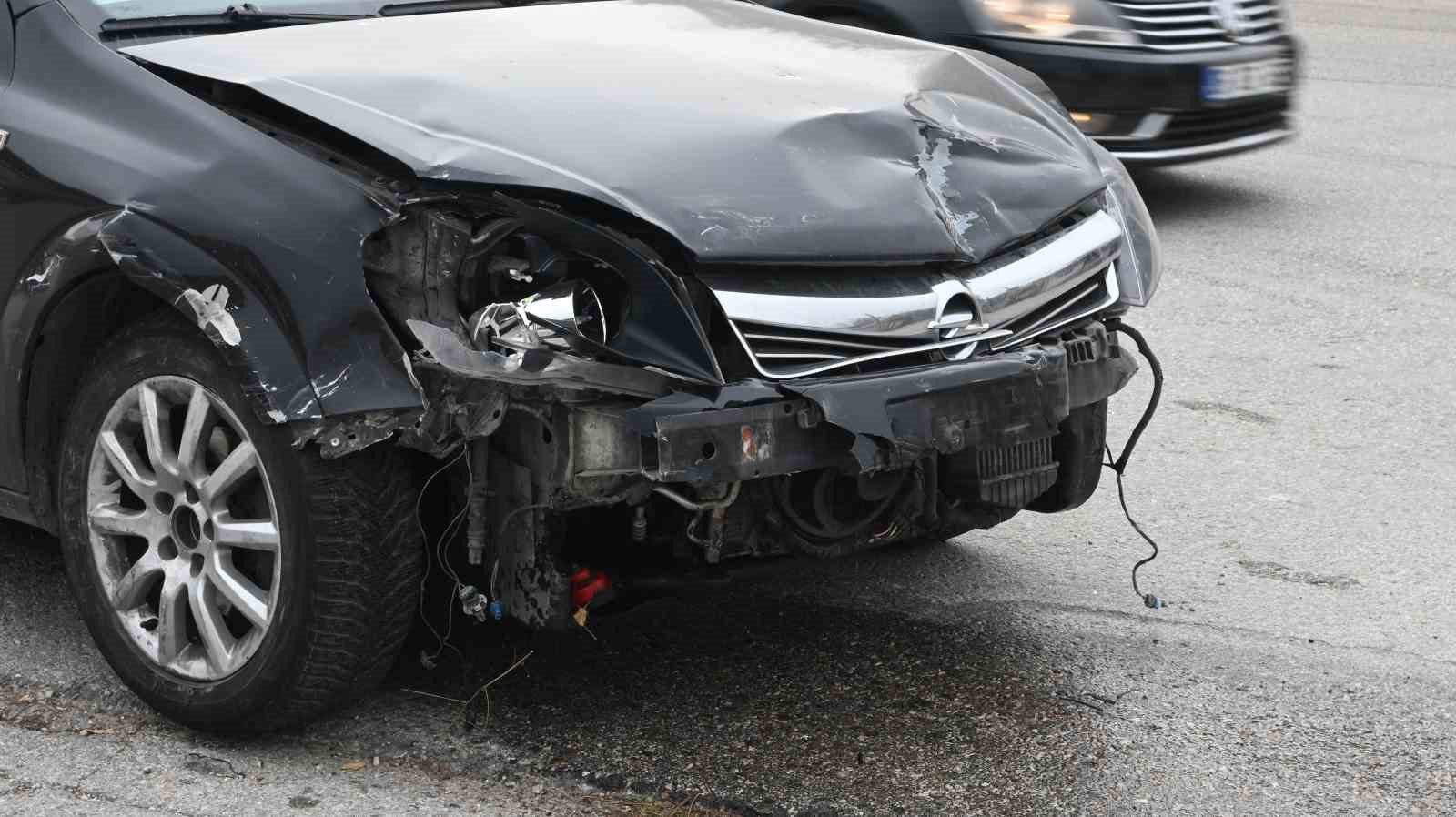 eskisehirde-feci-kaza-2-agir-yarali