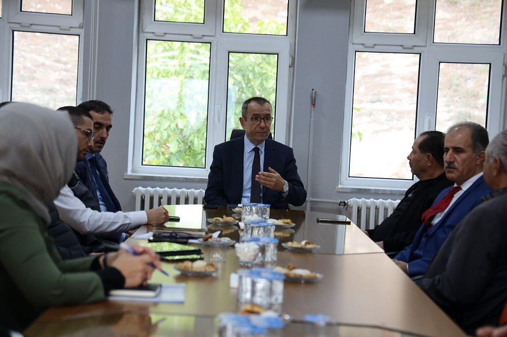 golpazarinda-ceviz-ureticilerinin-sorunlari-masaya-yatirildi