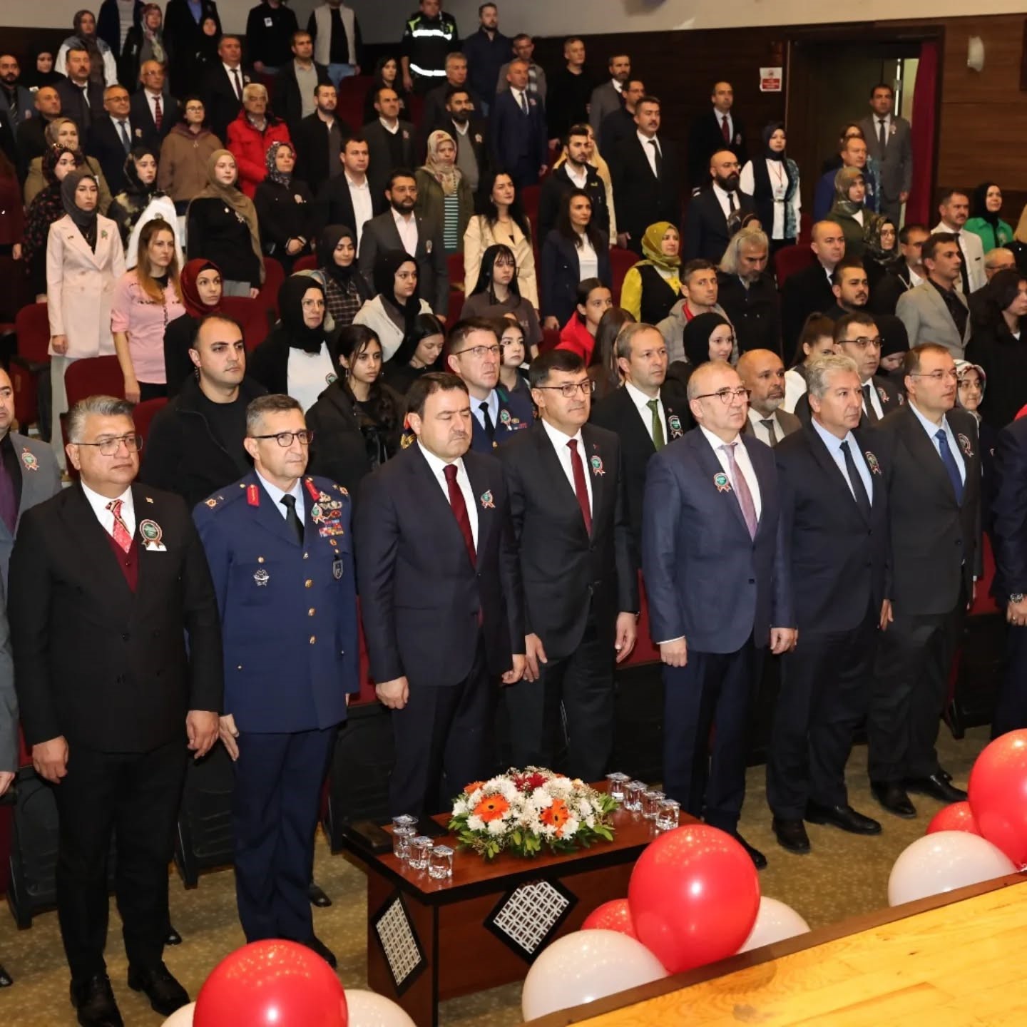 kutahyada-ogretmenler-gunu-coskuyla-kutlandi