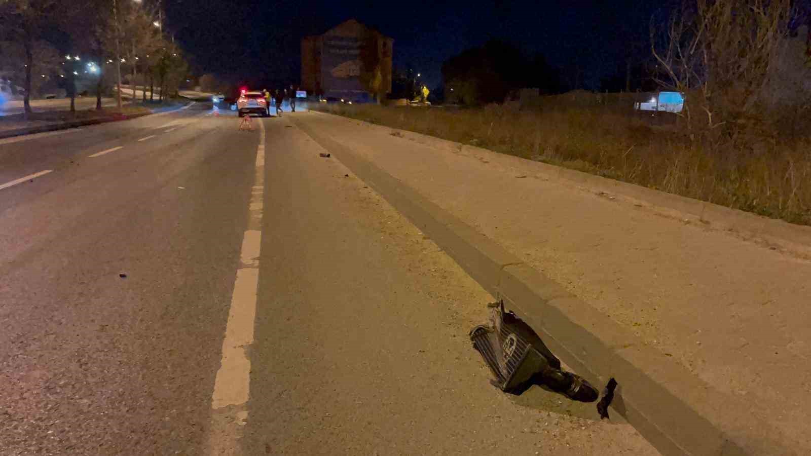 metrelerce-suruklenen-aracta-kazayi-siyrik-bile-almadan-atlattilar