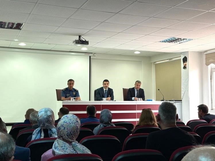 osmanelinde-okul-guvenligi-masaya-yatirildi