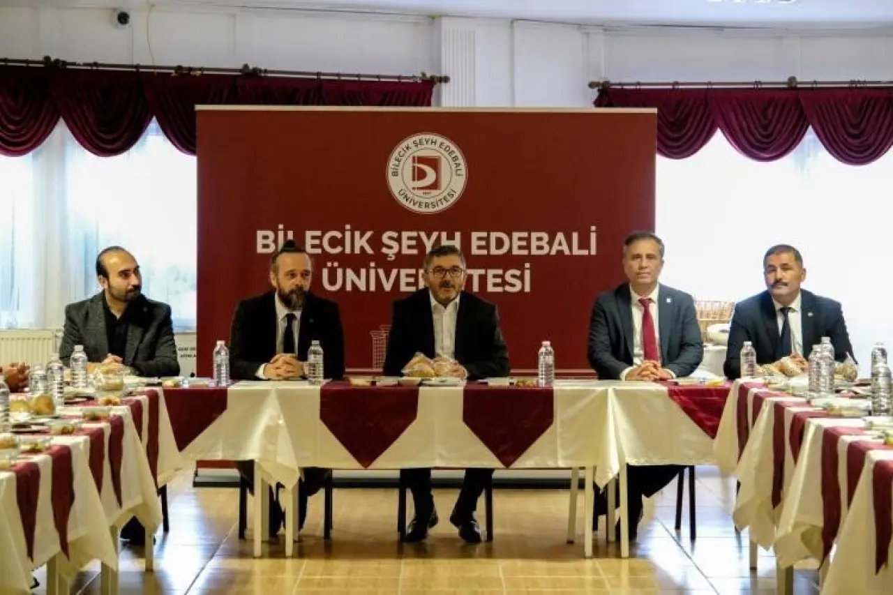 rektor-kaplancikli-basarili-sporcularla-bir-araya-geldi
