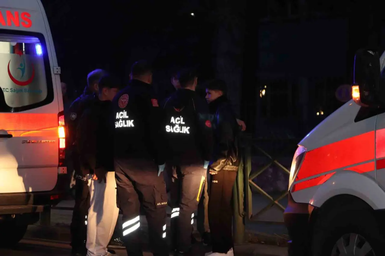 eskisehirde-liselilerin-kavgasi-kanli-bitti-1-yarali