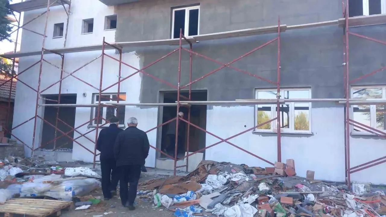 gediz-erdogmus-mahallesinden-takdire-sayan-dayanisma