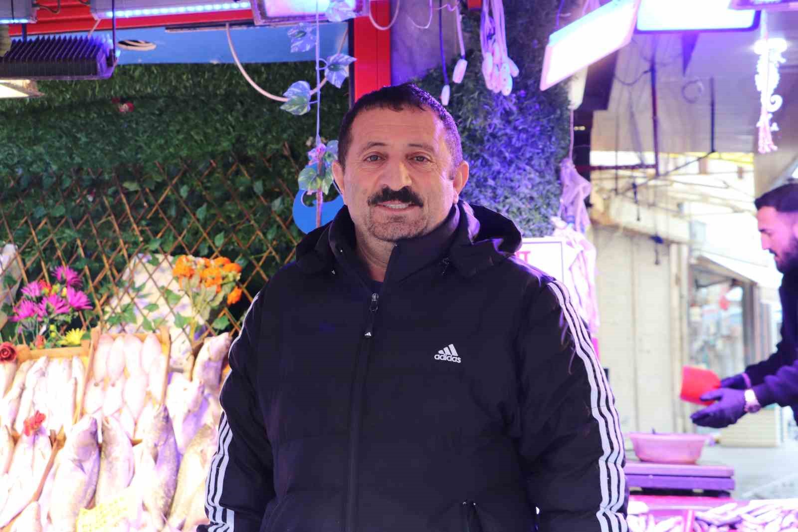 280-kiloluk-orkinos-vatandaslari-hayrete-dusuruyor