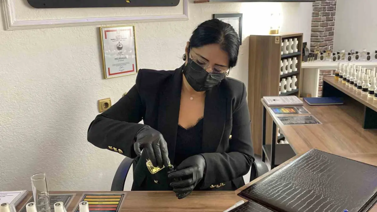 izledigi-filmden-etkilenen-kadin-kendi-isini-kurup-parfumor-oldu