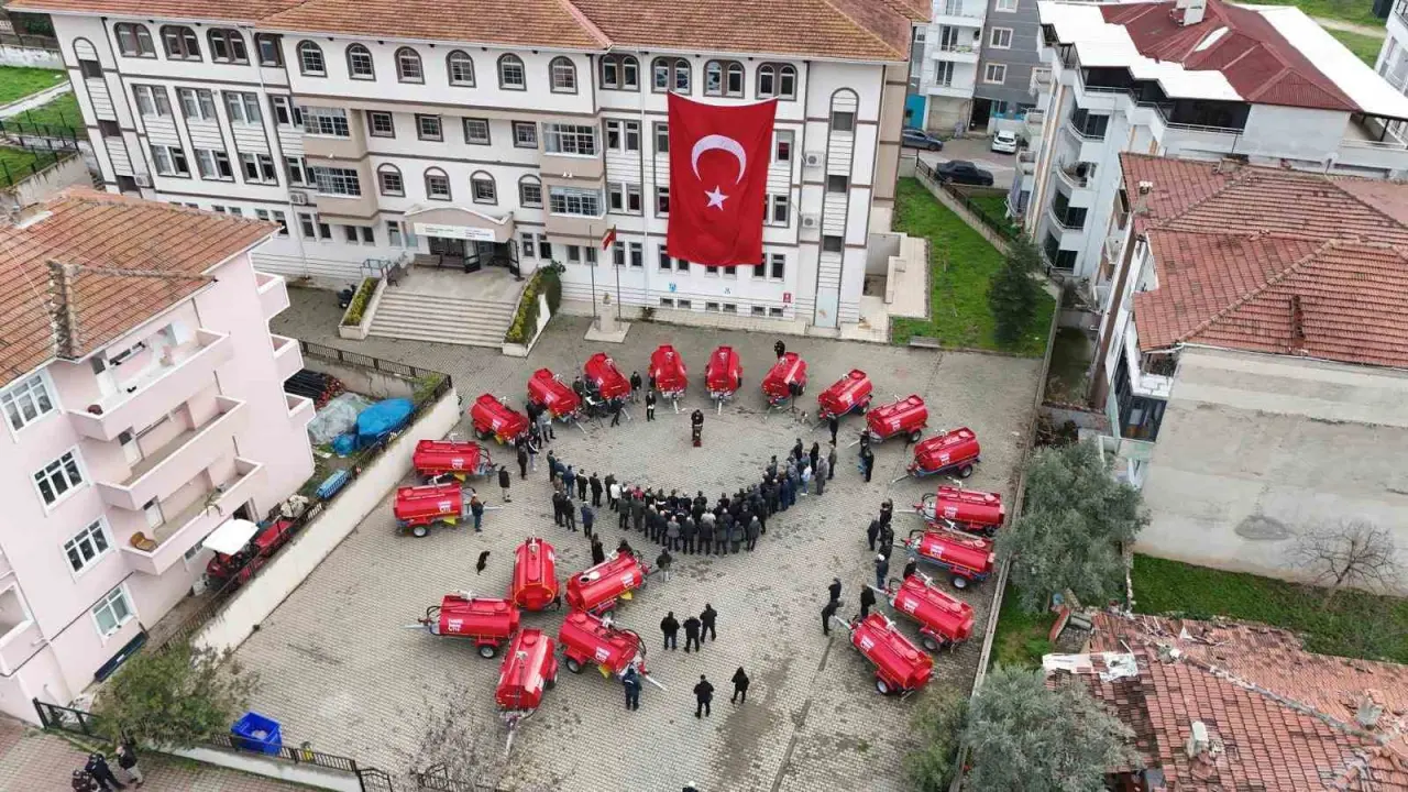 bilecikte-20-yeni-yangin-sondurme-tankeri-koylere-teslim-edildi