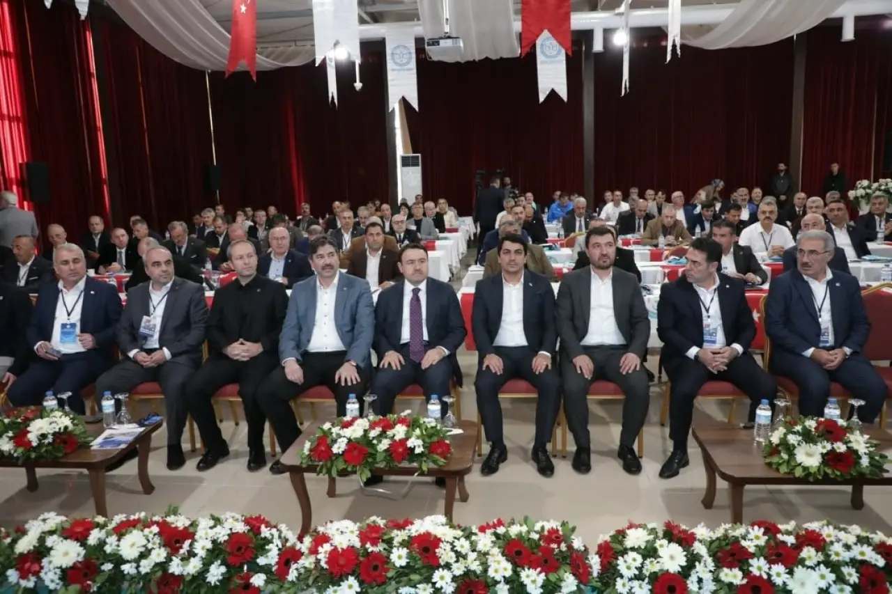 kutahya-il-ozel-idaresinde-sosyal-denge-tazminati-sozlesmesi-sevinci