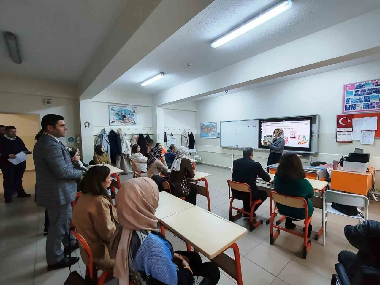 kutahyada-ogretmenler-orav-egitim-senliginde-bulustu