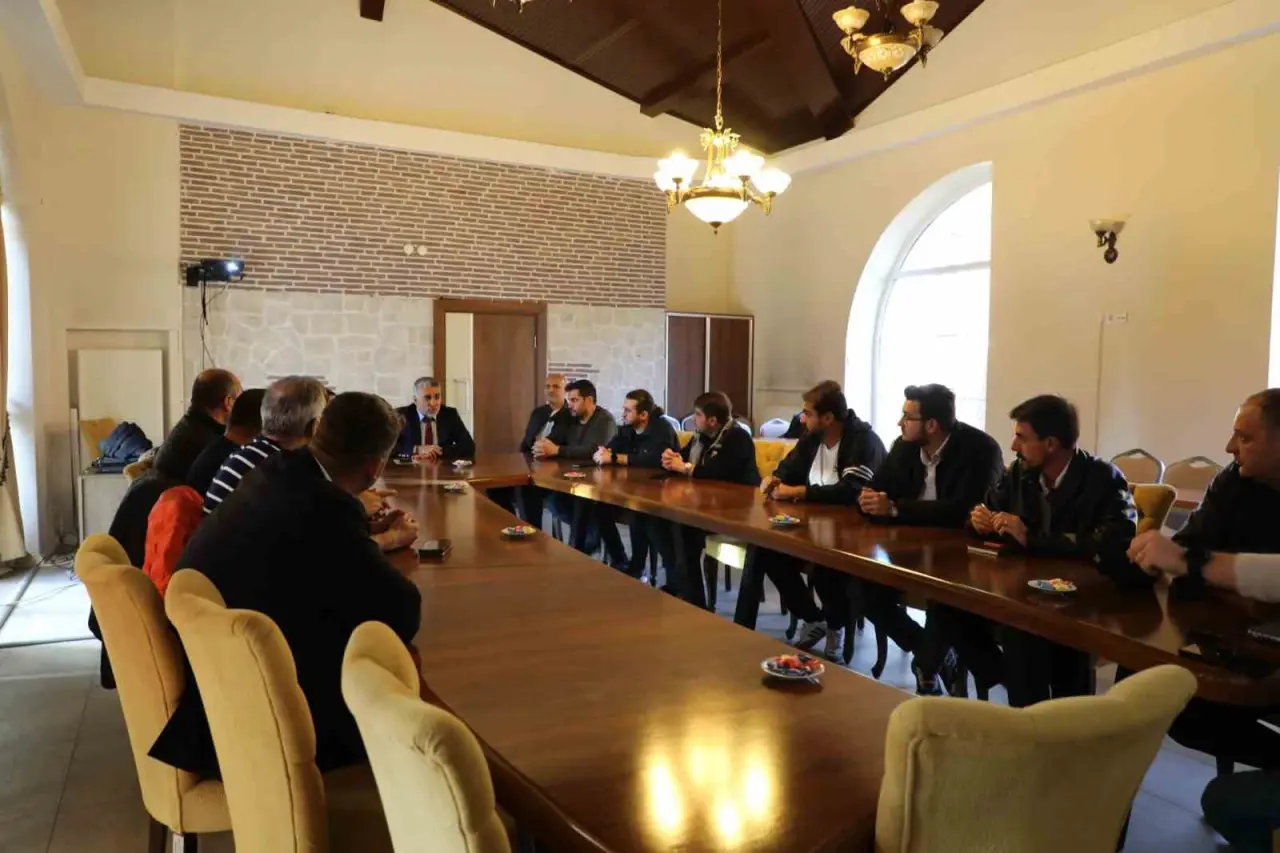 tohum-uretici-firmalara-yonelik-bilgilendirme-toplantisi-yapildi