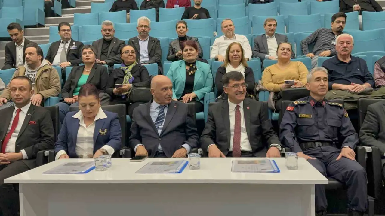 kutahyada-sehir-ici-trafigi-masaya-yatirildi