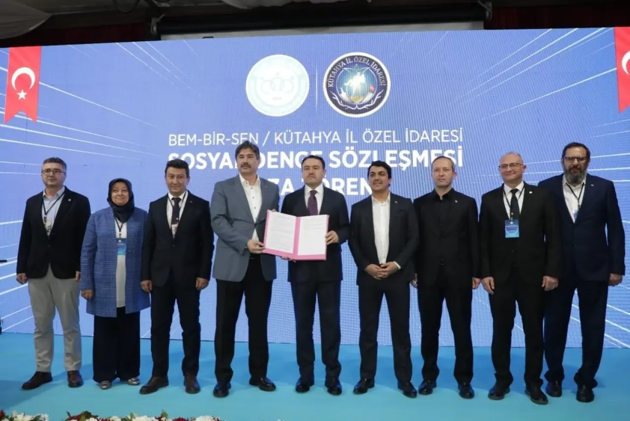 kutahya-il-ozel-idaresinde-sosyal-denge-tazminati-sozlesmesi-sevinci