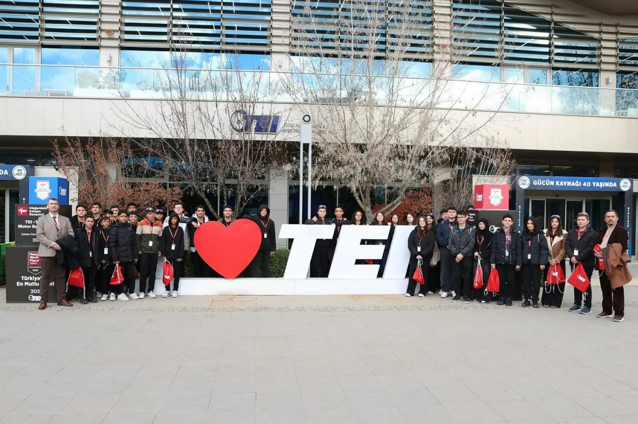 tei-milli-havacilik-motorlarini-ogrencilerle-bulusturdu