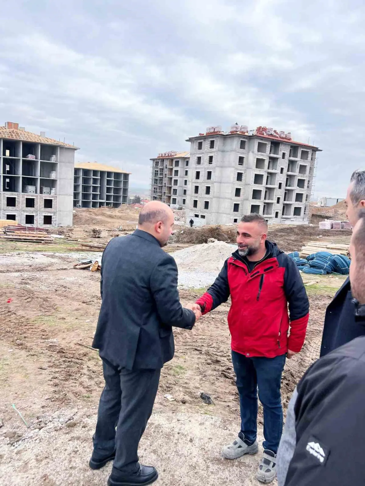 baskan-albayrak-toki-calismalarini-yerinde-inceledi