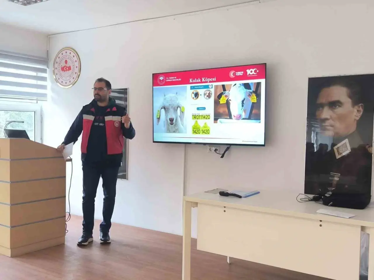 kutahya-jandarma-komutanligi-personeline-belgesiz-hayvan-hareketleri-egitimi