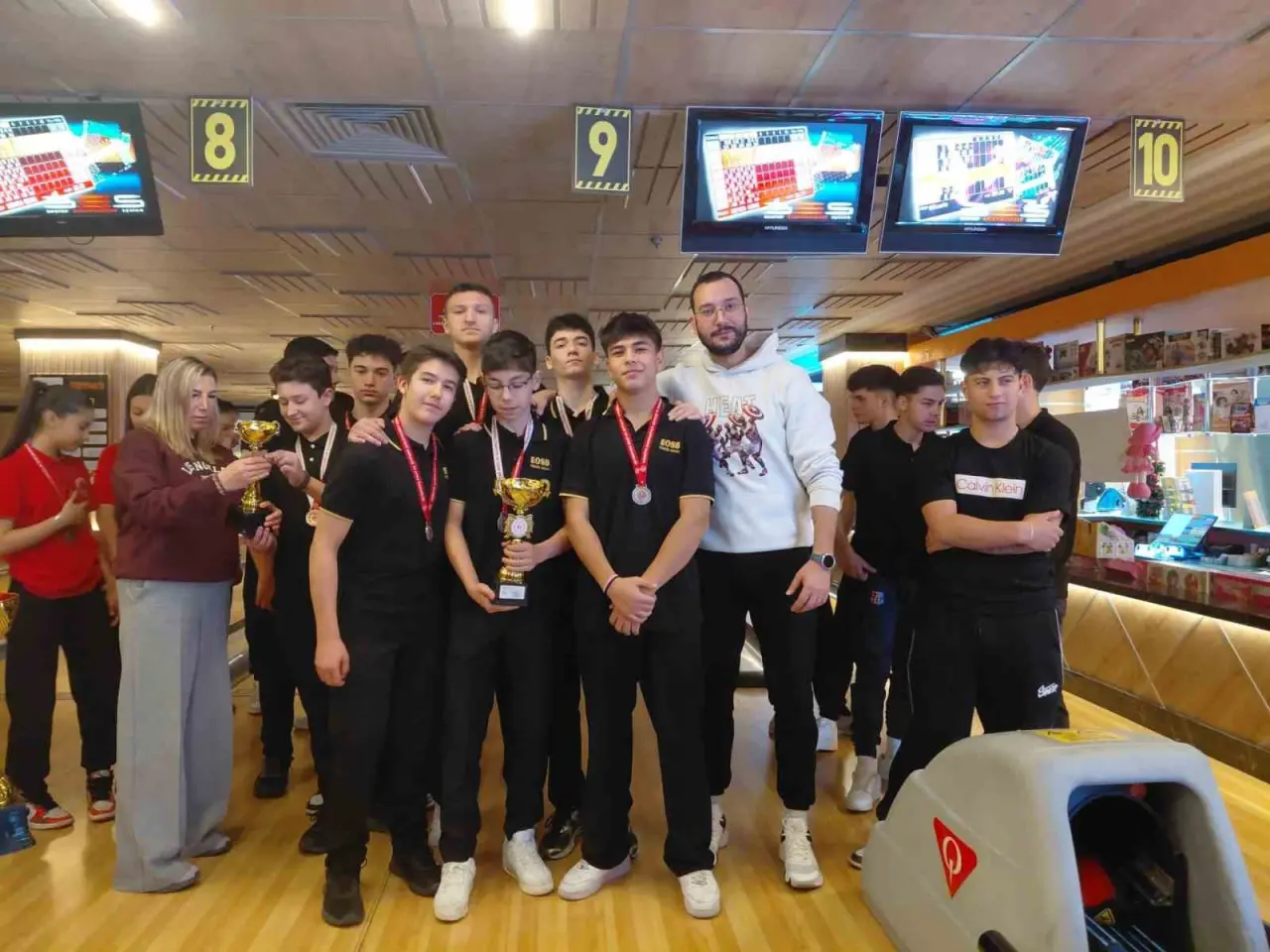 eskisehirde-okul-sporlari-bowling-musabakalari-tamamlandi