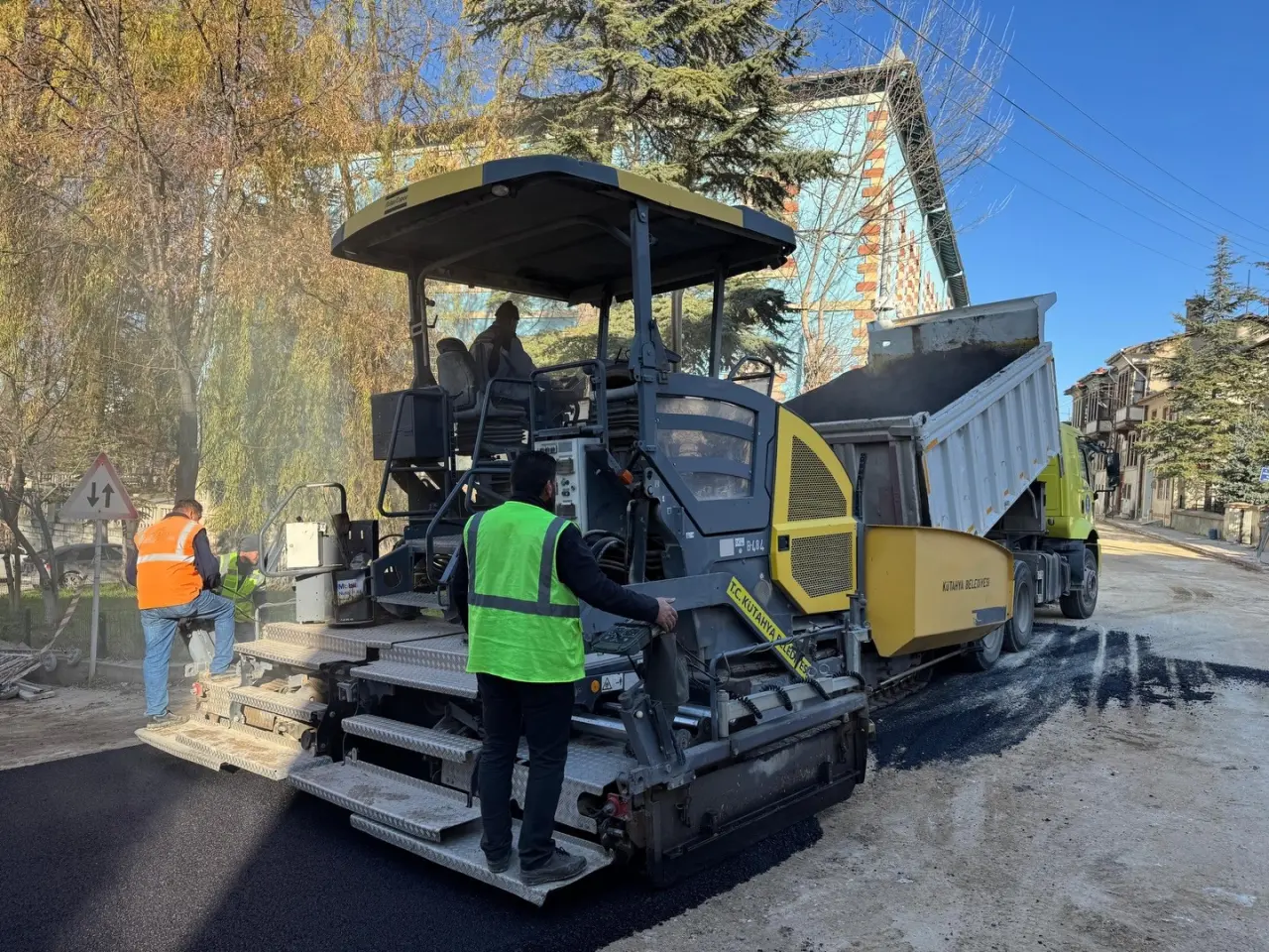 saray-mahallesinde-asfalt-calismalari-suruyor