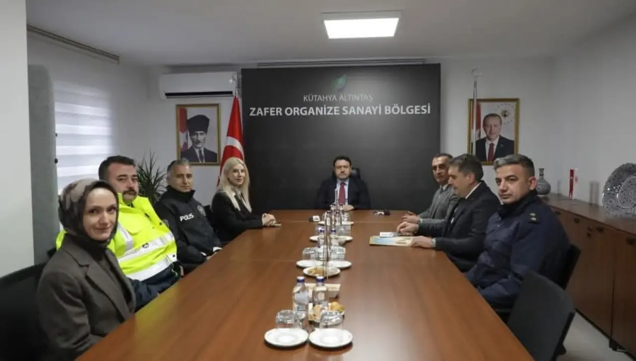 vali-musa-isin-altintas-zafer-osbde-incelemelerde-bulundu