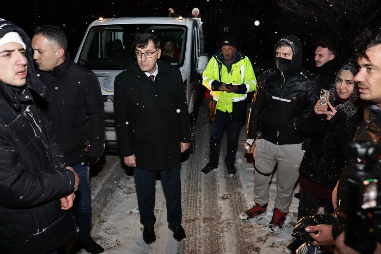 kutahya-belediyesi-kis-mesaisine-basladi