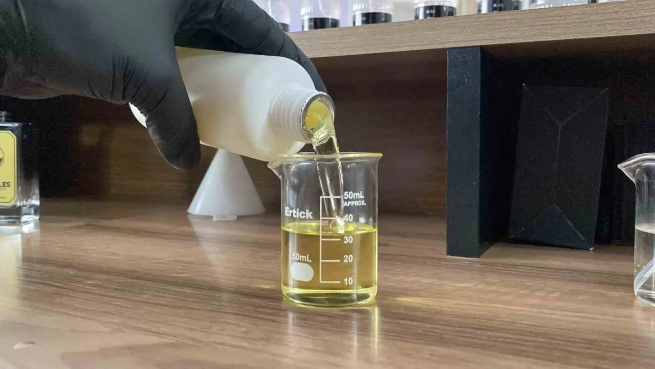 izledigi-filmden-etkilenen-kadin-kendi-isini-kurup-parfumor-oldu