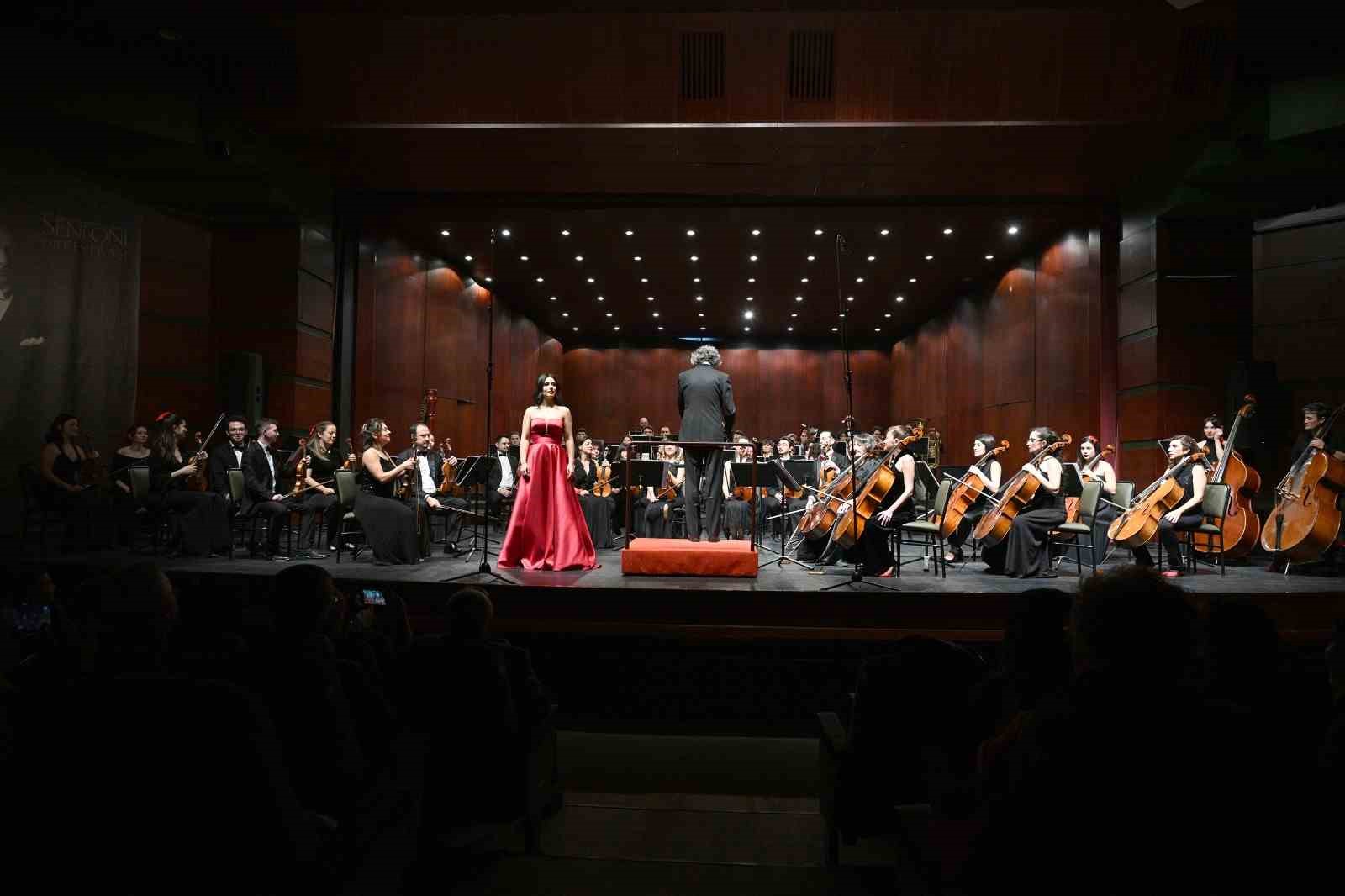 anadolu-universitesi-senfoni-orkestrasindan-yeni-yil-konseri