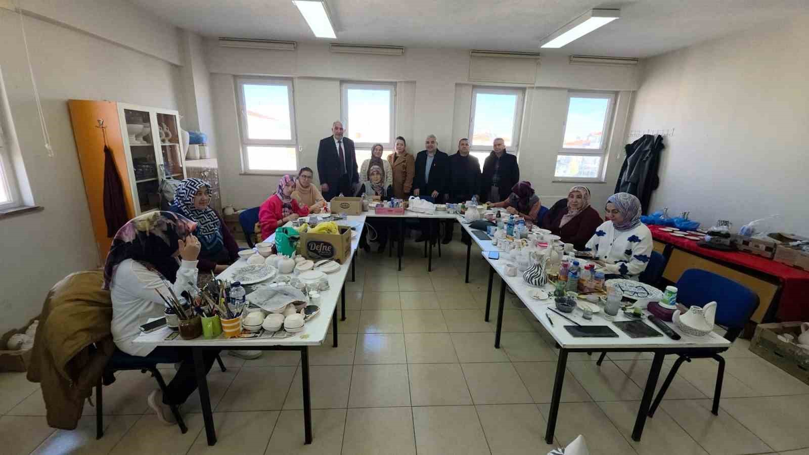 aslanapada-cini-kursu-ilgi-goruyor