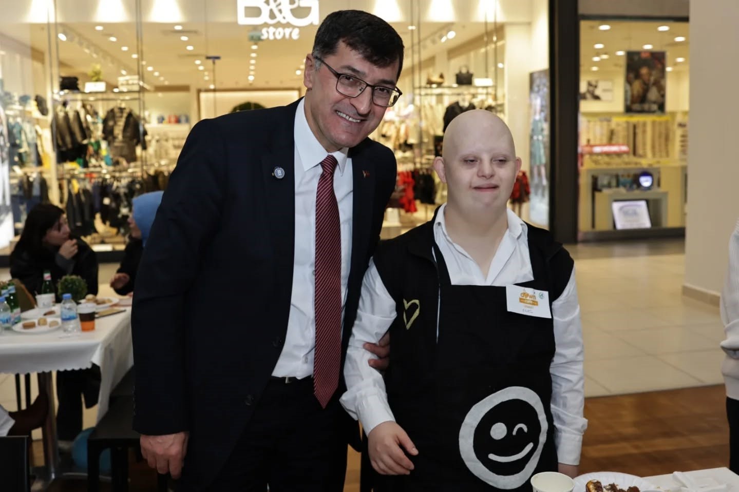 baskan-eyup-kahveciden-ozel-cocuklara-destek