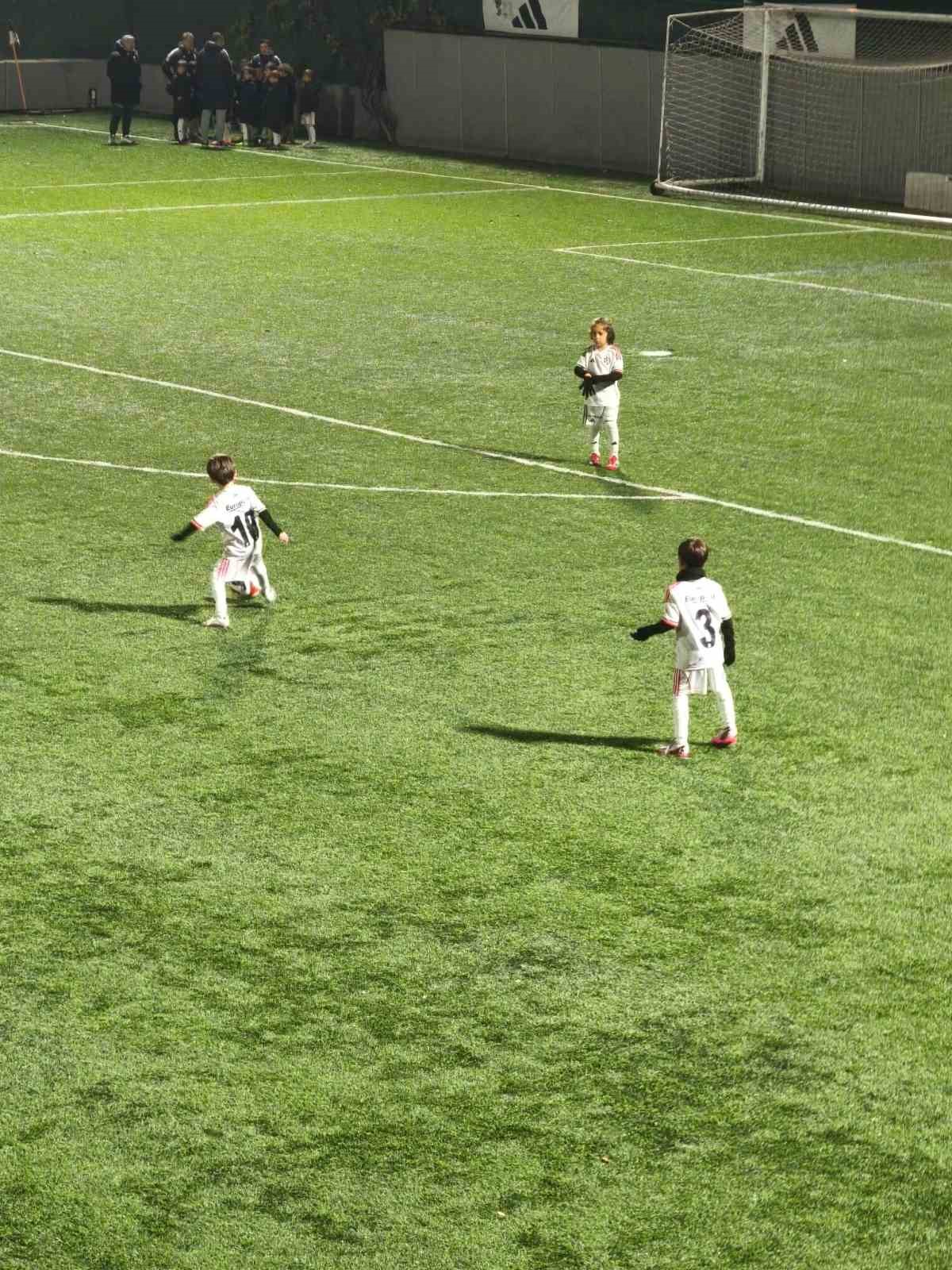 bilecikli-minik-yetenek-omer-ergen-besiktas-altyapisina-secildi