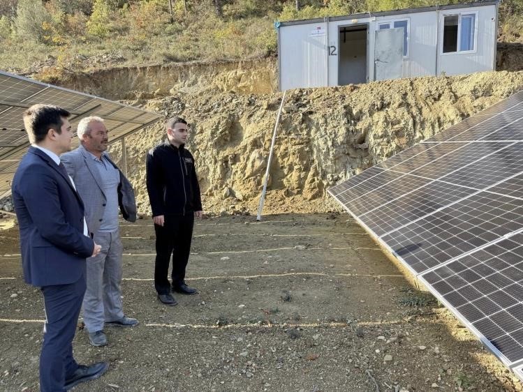 bilecikte-gunes-enerjisiyle-sulama-sistemi-kuruldu