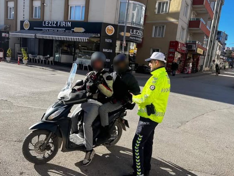 bilecikte-motosiklet-ve-atv-suruculerine-yonelik-denetim