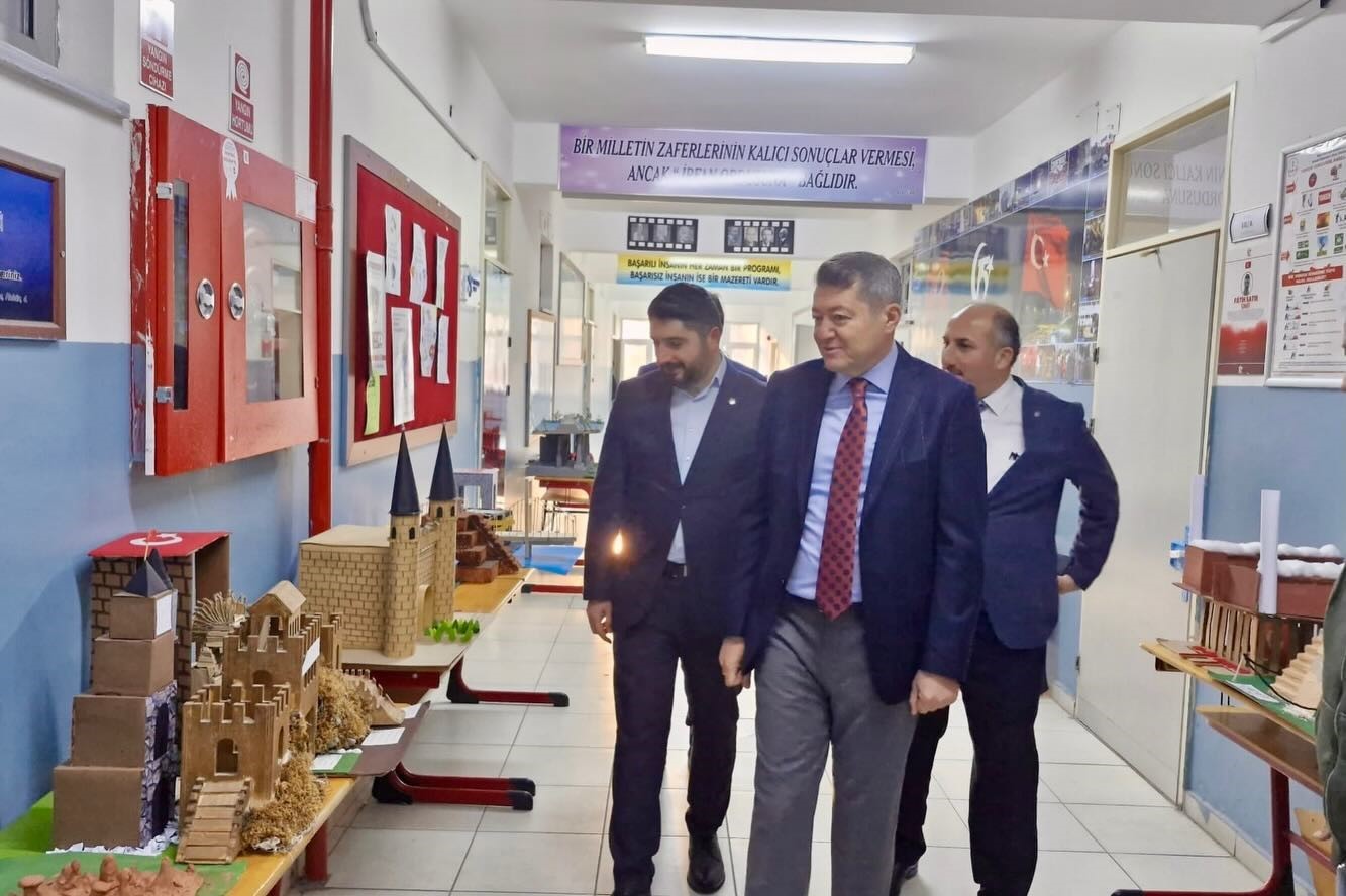 bilecikte-ogrencilerden-hayir-carsisi