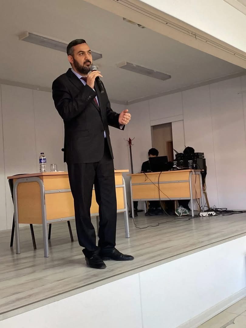 bozuyukte-ogrencilere-aile-semineri-verildi