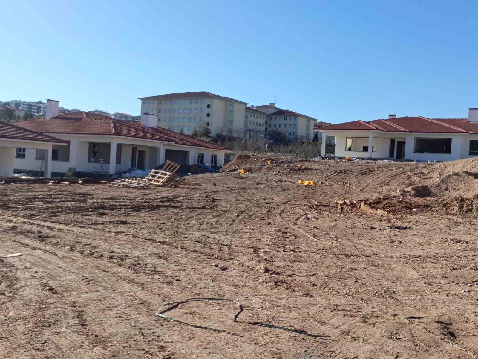 cafer-guven-huzurevi-ile-engelsiz-yasam-merkezinin-insaati-suruyor