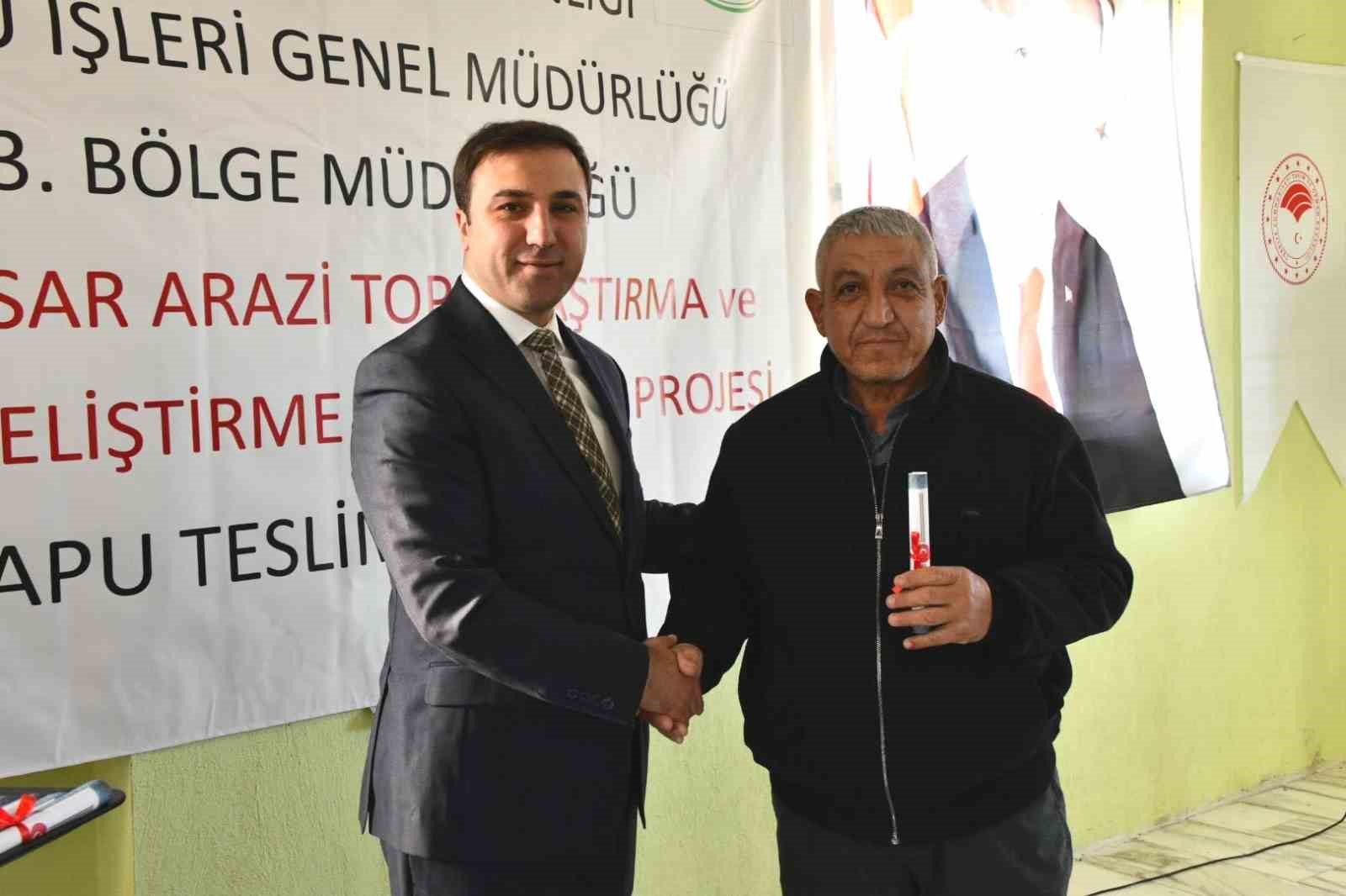 cavdarhisarda-arazi-toplulastirma-projesi-kapsaminda-tapu-teslim-toreni-duzenlendi